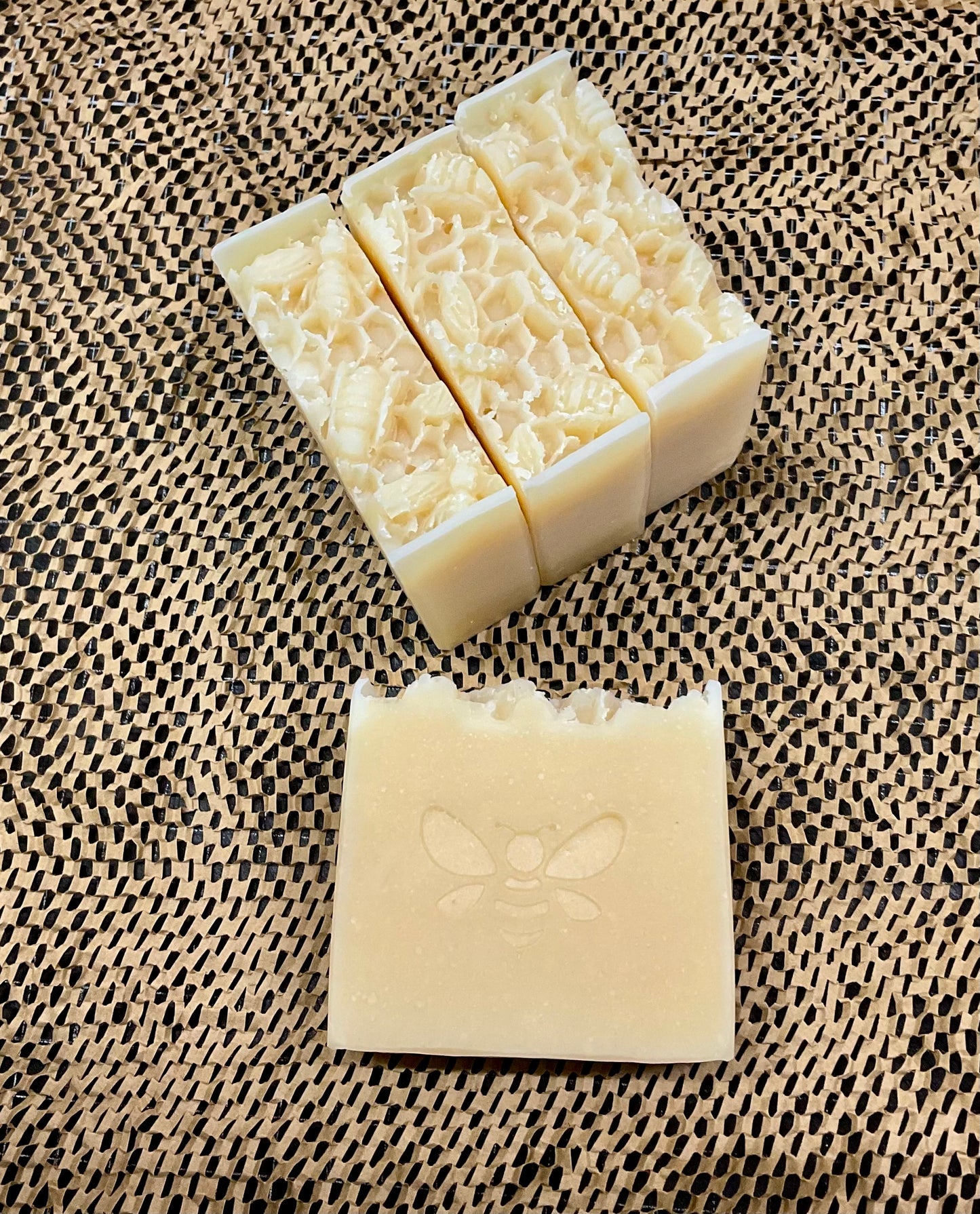 Beehive Tallow Soap Bar (Fragrance free)