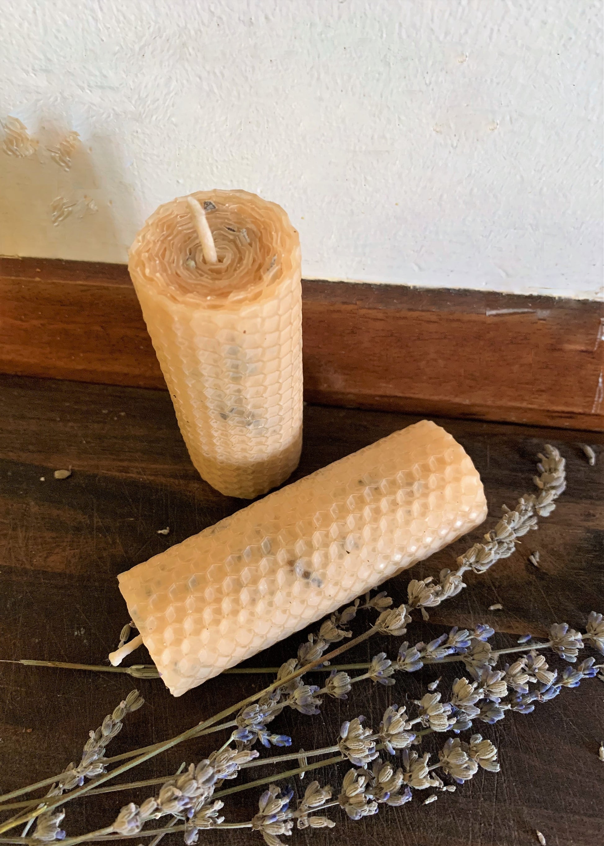 Beeswax & Lavender Rolled Candles 10cm * 3.5cm.