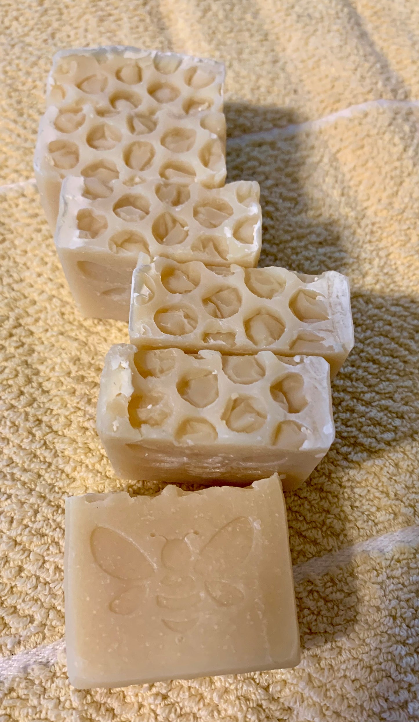 Farmhouse Raw Honey Soap (Fragrance Free)