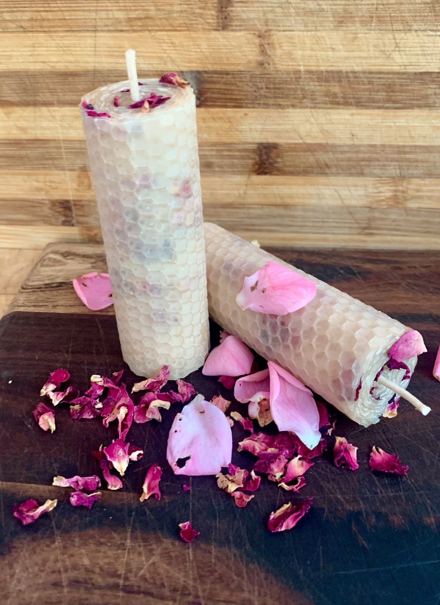 Beeswax & Rose Petal Rolled Candles 10cm * 3.5cm.