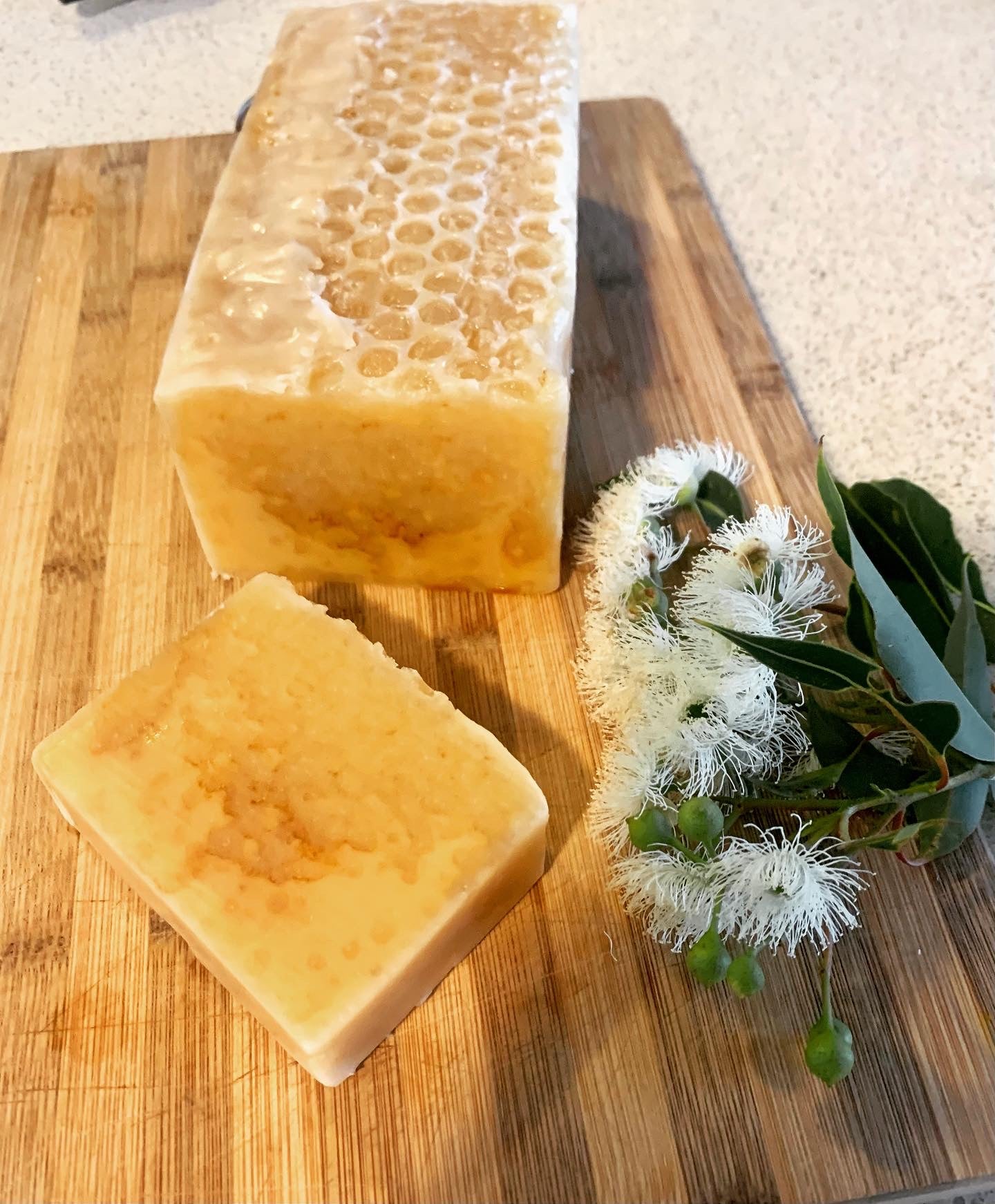 Farmhouse Raw Honey Soap (Fragrance Free)